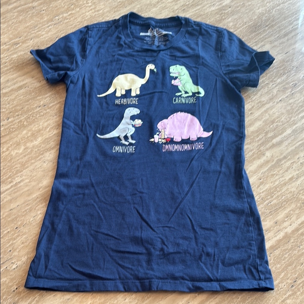 Dinosaur Graphic Tee - Blue. Juniors medium